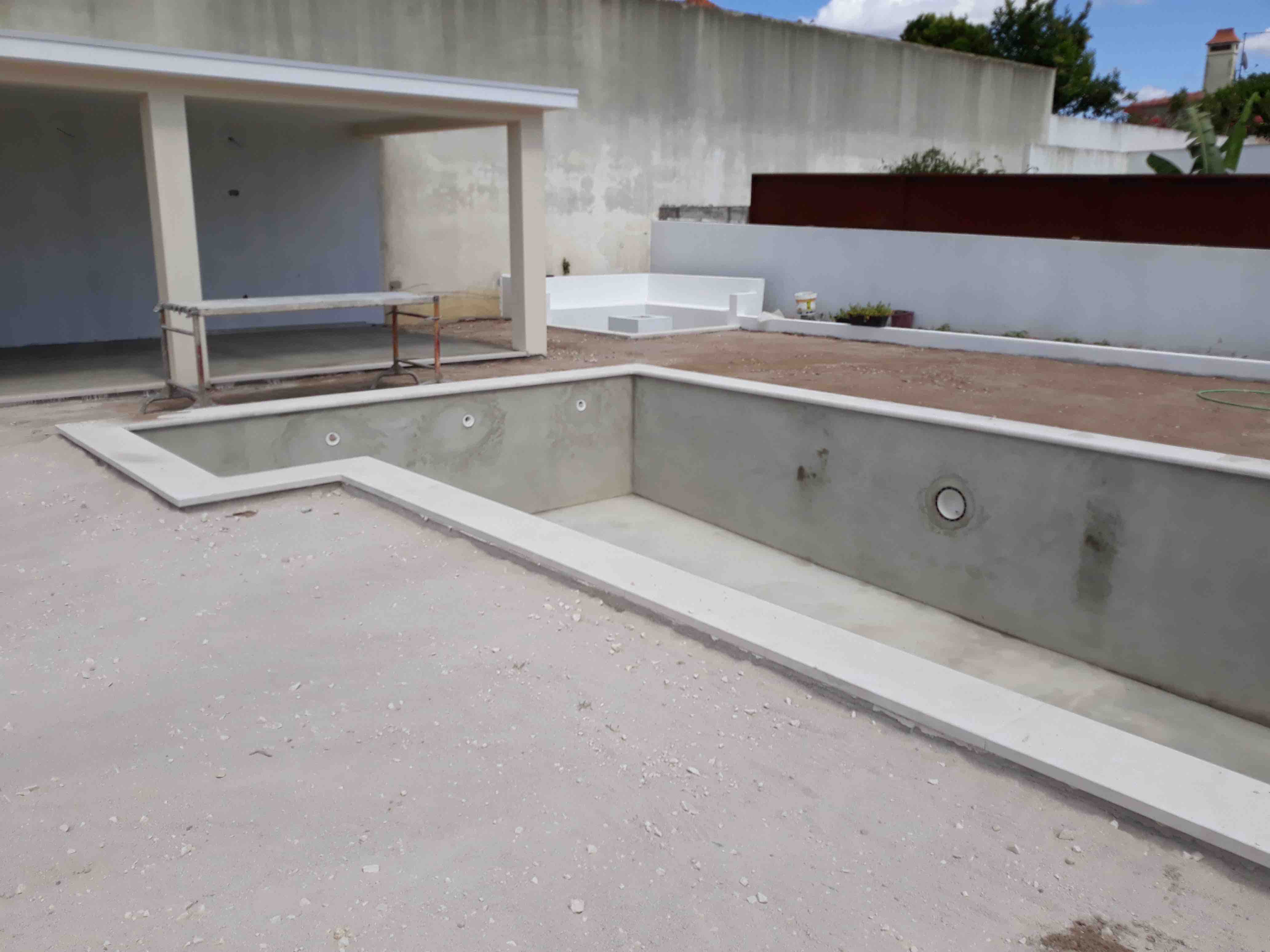 Piscina e Anexo Image 2