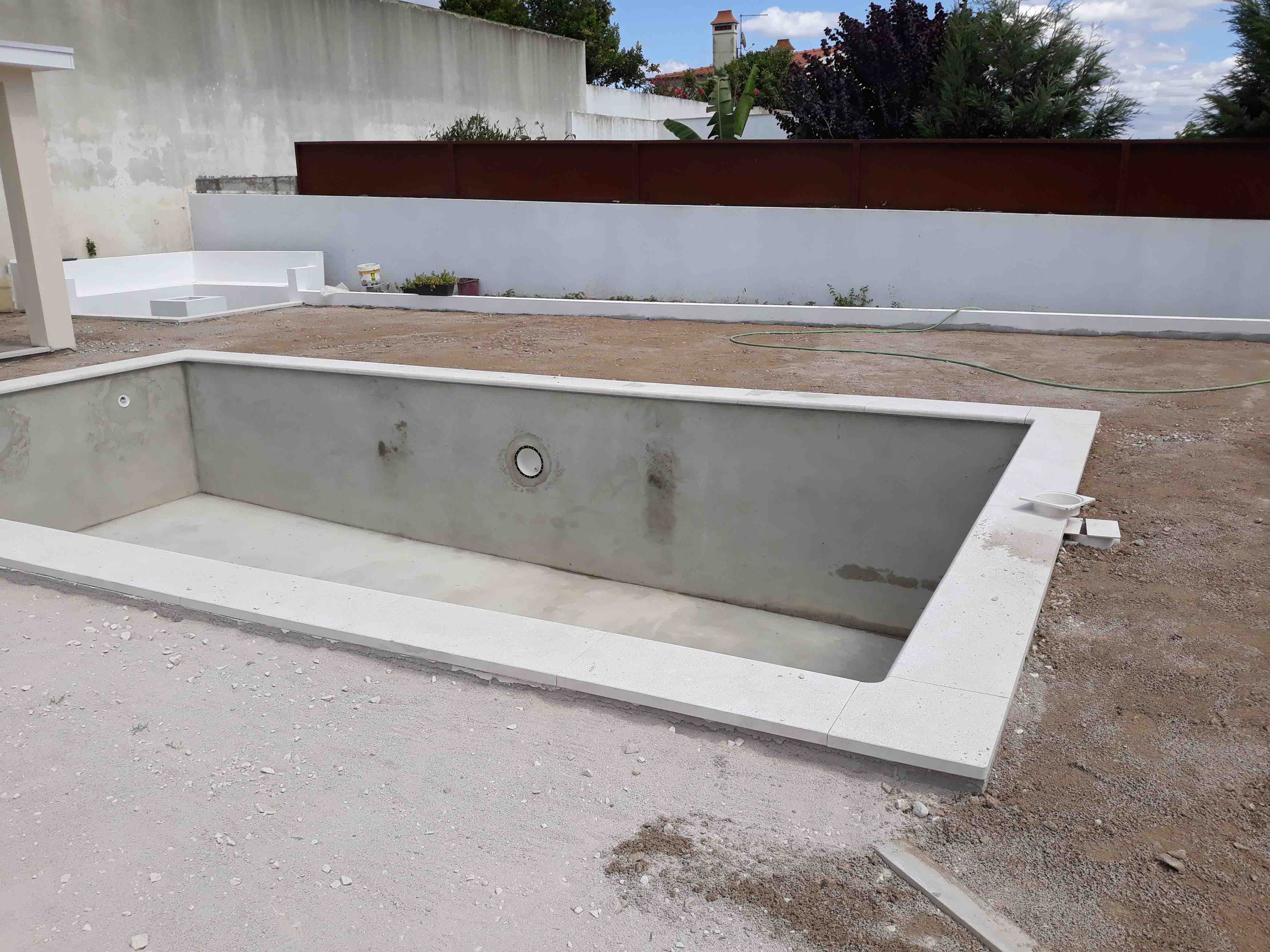 Piscina e Anexo Image 4